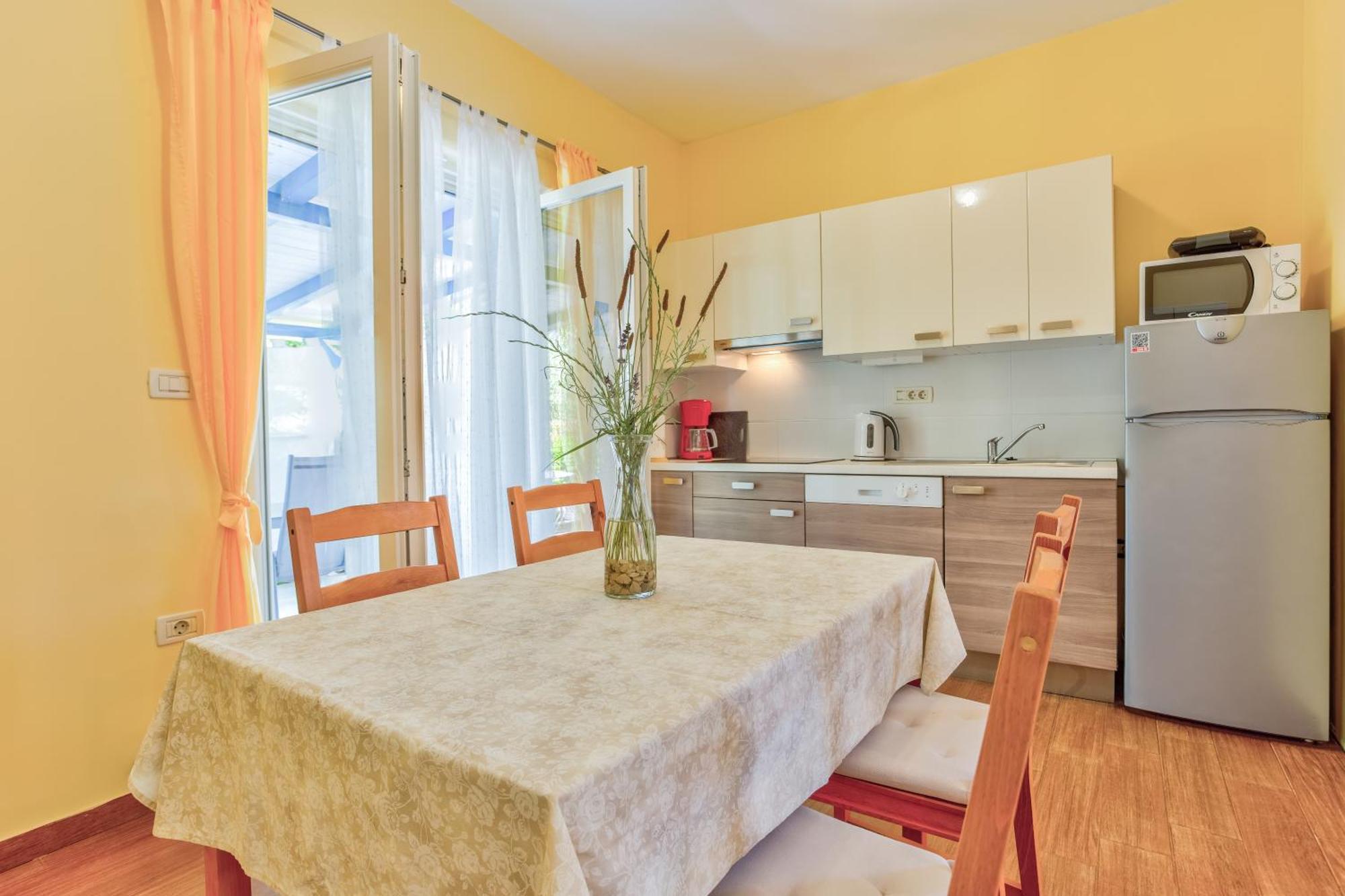 Apartment In Villa Moletto Seaside & Relax - 4 Guests Lovrečica 외부 사진
