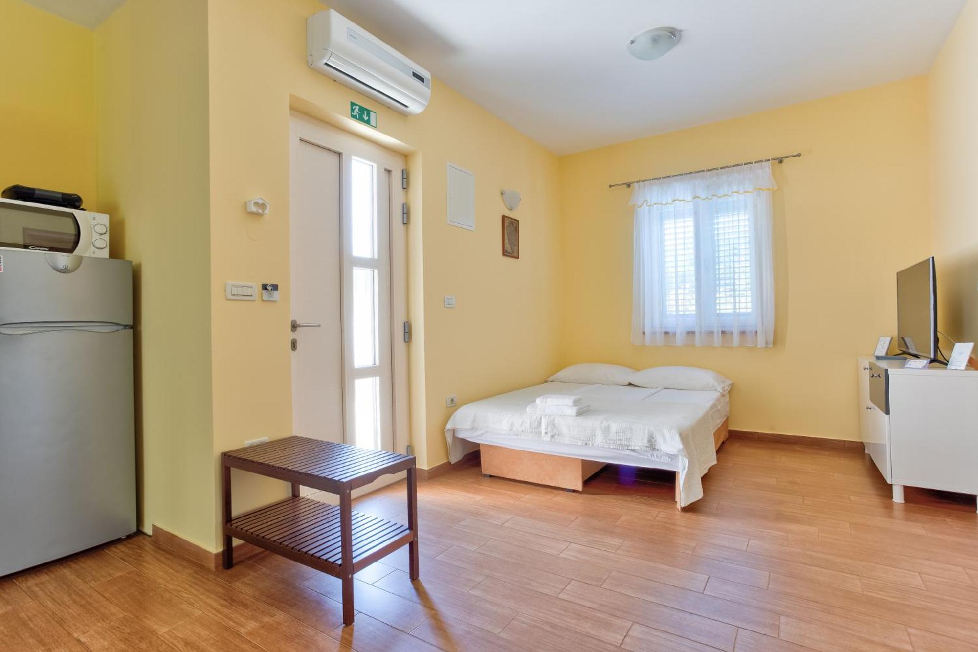 Apartment In Villa Moletto Seaside & Relax - 4 Guests Lovrečica 외부 사진